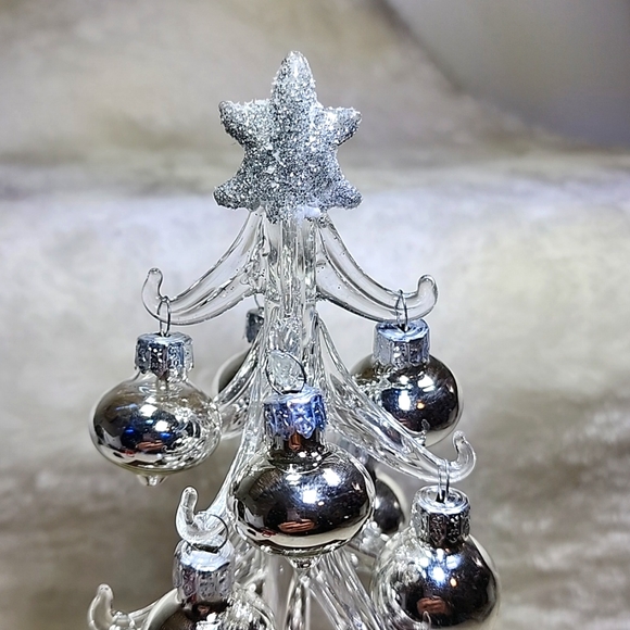 Glass Christmas Tree - Picture 5 of 16